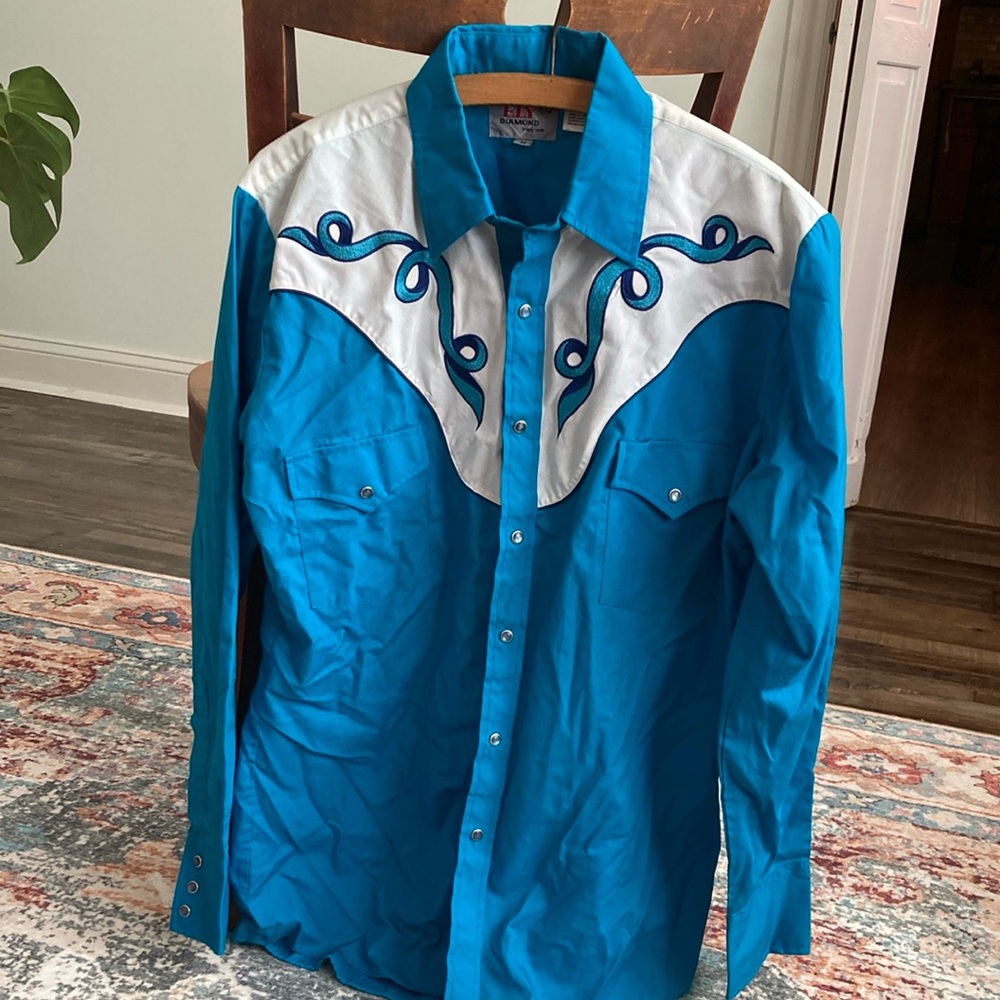 Ely Diamond Cattleman Blue and White Casual Button Down Shirt